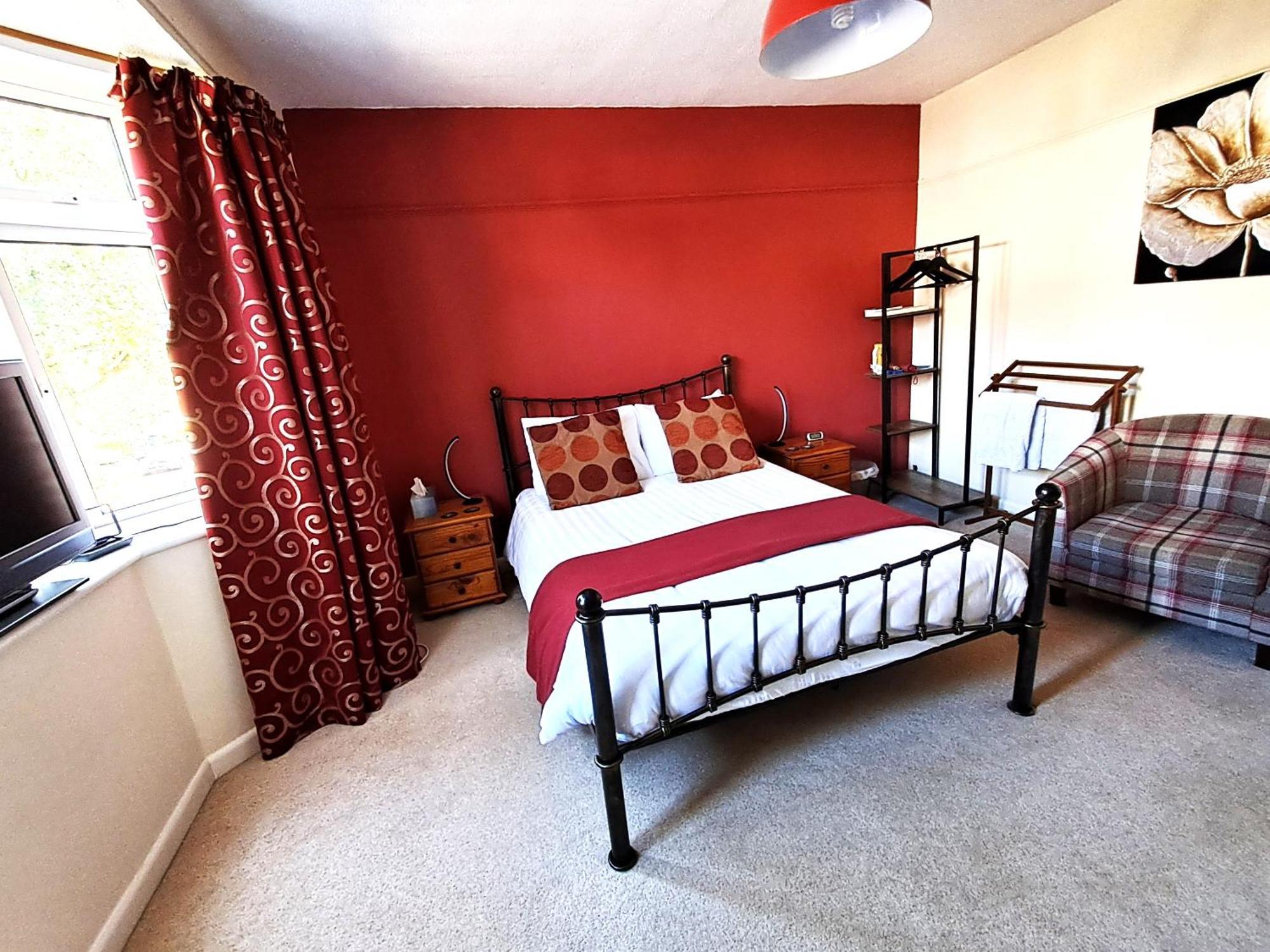 Апартаменты Quiet Comfortable Patcham Studio Free Parking Hallway Shared With Host Брайтонн Экстерьер фото